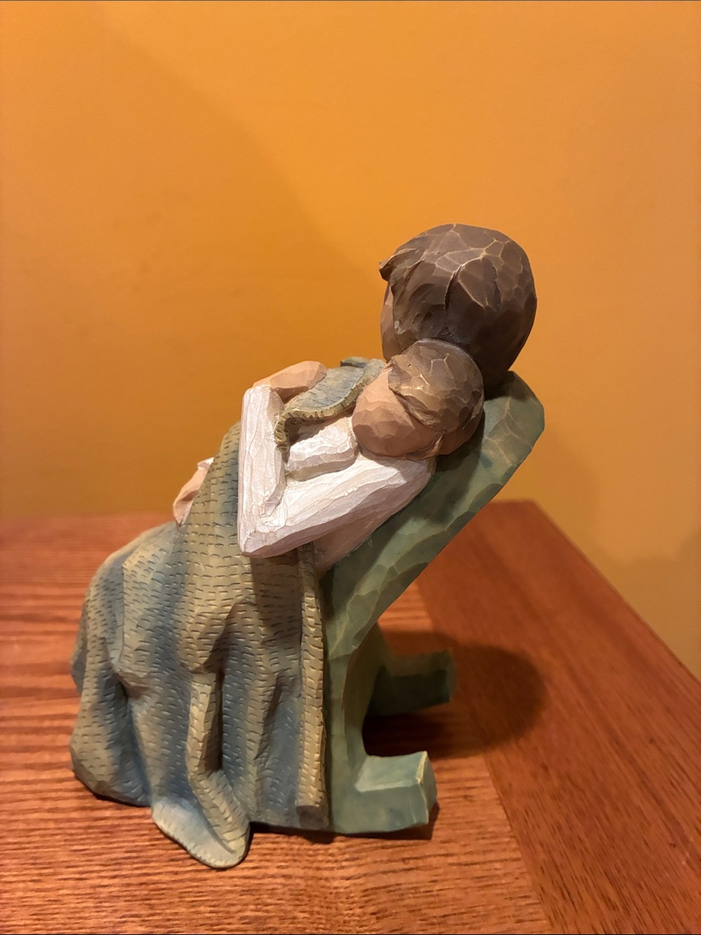 Willow Tree - THE QUILT, MOTHER-CHILD Figurine (2010) - Picture 4 of 9